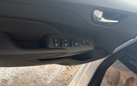 Hyundai Solaris II рестайлинг, 2021 год, 1 450 000 рублей, 12 фотография