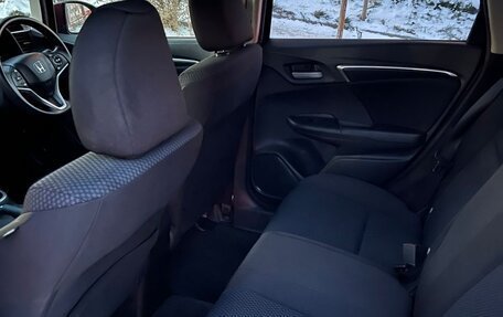 Honda Fit III, 2018 год, 1 370 000 рублей, 7 фотография