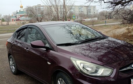Hyundai Solaris II рестайлинг, 2012 год, 780 000 рублей, 2 фотография