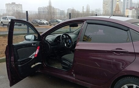 Hyundai Solaris II рестайлинг, 2012 год, 780 000 рублей, 5 фотография