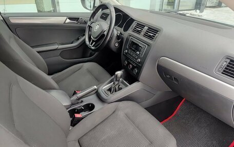 Volkswagen Jetta VI, 2016 год, 1 300 000 рублей, 13 фотография