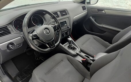 Volkswagen Jetta VI, 2016 год, 1 300 000 рублей, 20 фотография