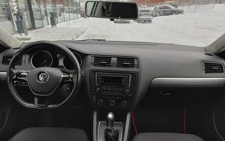 Volkswagen Jetta VI, 2016 год, 1 300 000 рублей, 17 фотография