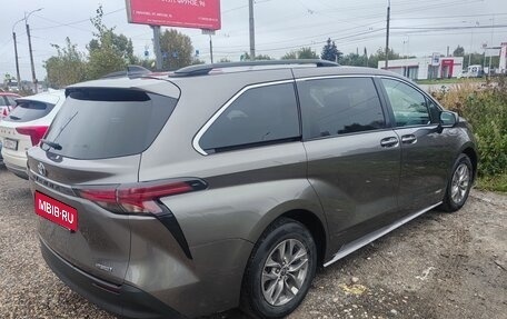 Toyota Sienna, 2020 год, 4 050 000 рублей, 5 фотография