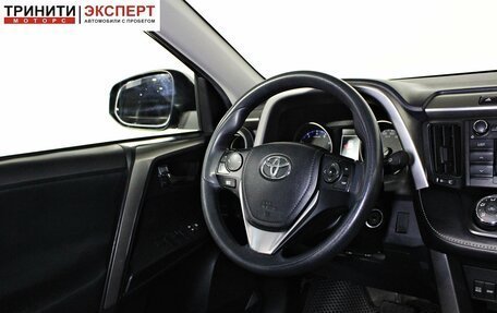 Toyota RAV4, 2017 год, 2 297 000 рублей, 13 фотография
