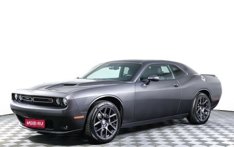 Dodge Challenger III рестайлинг 2, 2019 год, 3 199 000 рублей, 1 фотография