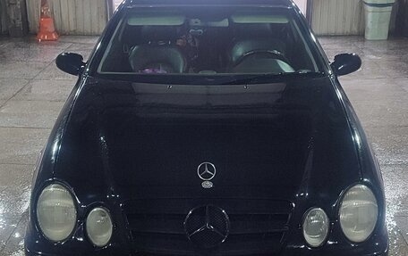 Mercedes-Benz CLK-Класс, 2001 год, 600 000 рублей, 1 фотография