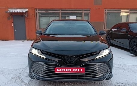 Toyota Camry, 2019 год, 2 400 000 рублей, 1 фотография
