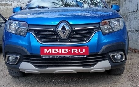 Renault Logan II, 2019 год, 953 000 рублей, 17 фотография