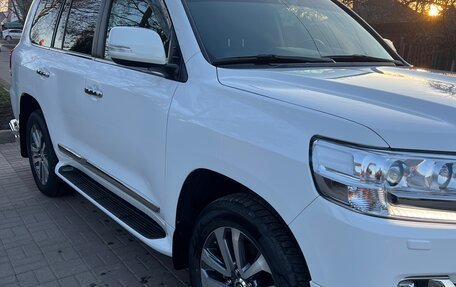 Toyota Land Cruiser 200, 2016 год, 8 300 000 рублей, 3 фотография