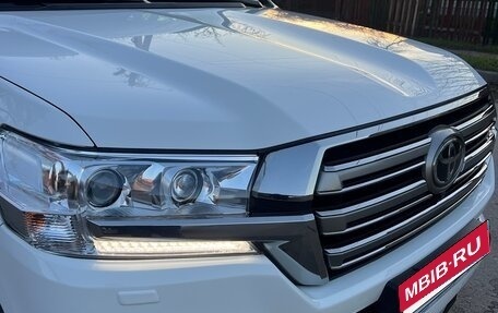 Toyota Land Cruiser 200, 2016 год, 8 300 000 рублей, 4 фотография