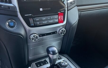 Toyota Land Cruiser 200, 2016 год, 8 300 000 рублей, 13 фотография