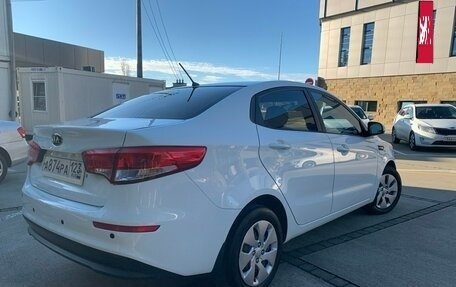 KIA Rio III рестайлинг, 2015 год, 900 000 рублей, 18 фотография