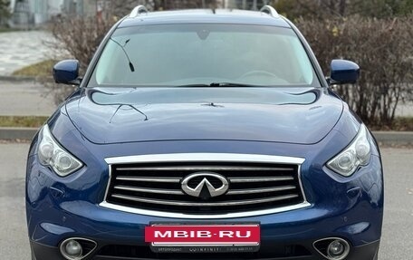 Infiniti QX70, 2014 год, 2 290 000 рублей, 2 фотография