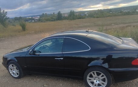 Mercedes-Benz CLK-Класс, 2001 год, 600 000 рублей, 15 фотография