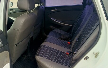 Hyundai Solaris II рестайлинг, 2011 год, 735 000 рублей, 8 фотография