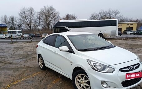 Hyundai Solaris II рестайлинг, 2011 год, 735 000 рублей, 5 фотография
