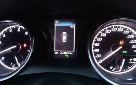 Toyota Camry, 2019 год, 2 400 000 рублей, 10 фотография