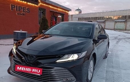 Toyota Camry, 2019 год, 2 400 000 рублей, 16 фотография