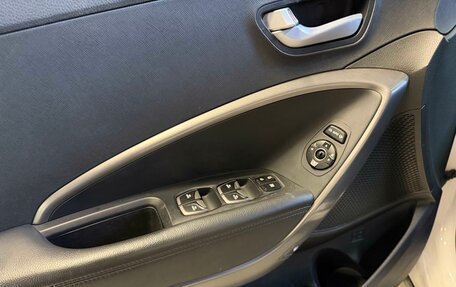 Hyundai Santa Fe III рестайлинг, 2014 год, 1 649 000 рублей, 8 фотография