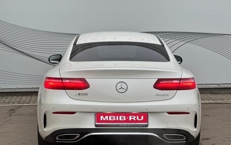 Mercedes-Benz E-Класс, 2019 год, 4 550 000 рублей, 8 фотография