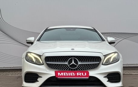 Mercedes-Benz E-Класс, 2019 год, 4 550 000 рублей, 4 фотография