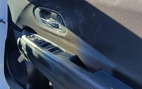 Honda Vezel, 2014 год, 1 530 000 рублей, 20 фотография