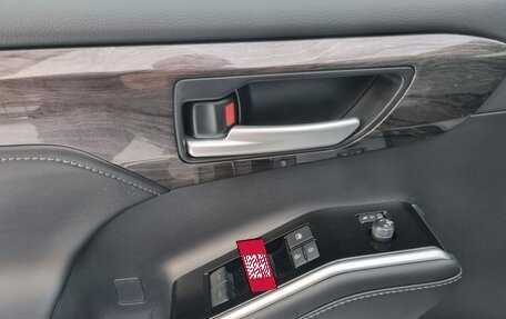 Toyota Highlander, 2025 год, 5 650 000 рублей, 21 фотография