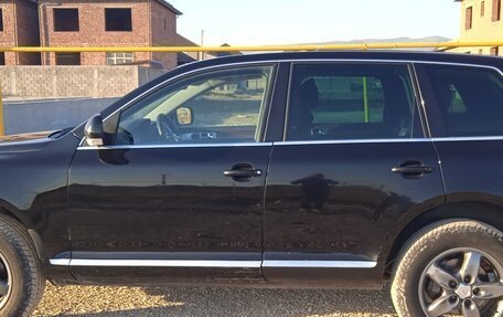 Volkswagen Touareg III, 2004 год, 700 000 рублей, 2 фотография