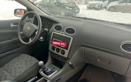 Ford Focus II рестайлинг, 2005 год, 420 000 рублей, 10 фотография