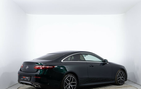 Mercedes-Benz E-Класс, 2020 год, 4 800 000 рублей, 5 фотография