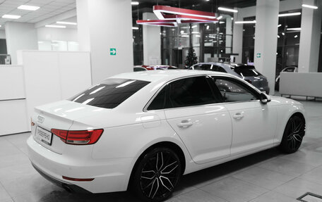 Audi A4, 2016 год, 2 050 000 рублей, 3 фотография