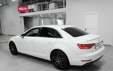 Audi A4, 2016 год, 2 050 000 рублей, 4 фотография