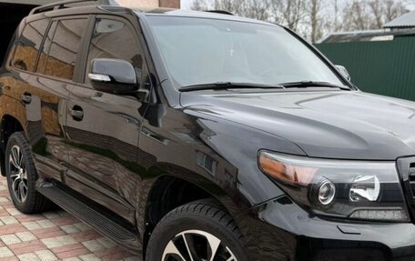 Toyota Land Cruiser 200, 2014 год, 4 050 000 рублей, 1 фотография