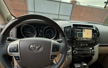 Toyota Land Cruiser 200, 2014 год, 4 050 000 рублей, 14 фотография