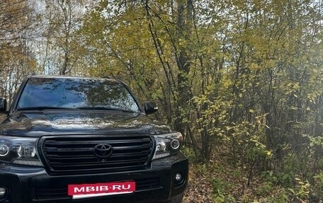 Toyota Land Cruiser 200, 2014 год, 4 050 000 рублей, 7 фотография