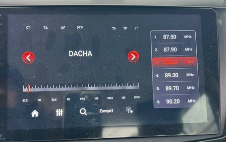 Renault Logan II, 2021 год, 999 000 рублей, 19 фотография