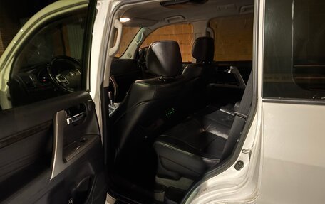 Toyota Land Cruiser 200, 2012 год, 3 150 000 рублей, 10 фотография