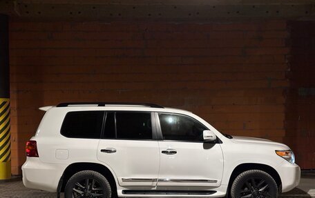 Toyota Land Cruiser 200, 2012 год, 3 150 000 рублей, 6 фотография