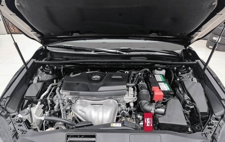 Toyota Camry, 2020 год, 2 350 000 рублей, 11 фотография