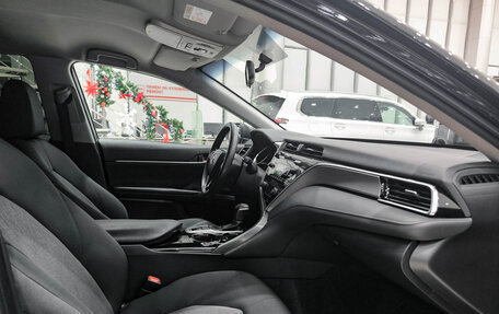 Toyota Camry, 2020 год, 2 350 000 рублей, 13 фотография