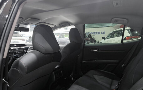 Toyota Camry, 2020 год, 2 350 000 рублей, 15 фотография