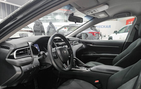 Toyota Camry, 2020 год, 2 350 000 рублей, 20 фотография