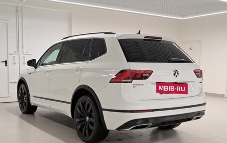 Volkswagen Tiguan II, 2020 год, 3 337 000 рублей, 8 фотография