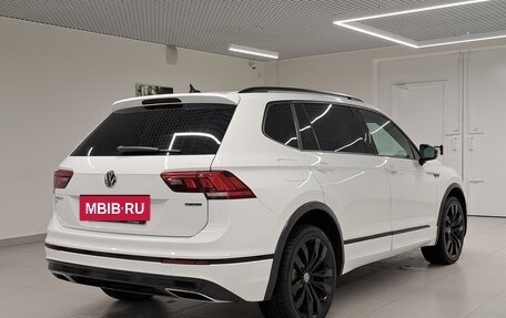 Volkswagen Tiguan II, 2020 год, 3 337 000 рублей, 6 фотография