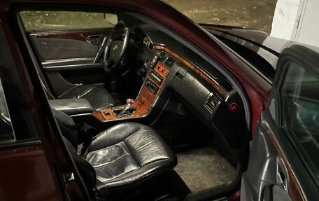 Mercedes-Benz E-Класс, 1999 год, 650 000 рублей, 5 фотография