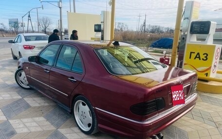 Mercedes-Benz E-Класс, 1999 год, 650 000 рублей, 4 фотография