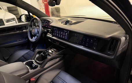 Porsche Cayenne III, 2025 год, 18 725 000 рублей, 14 фотография