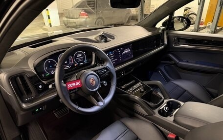 Porsche Cayenne III, 2025 год, 18 725 000 рублей, 2 фотография