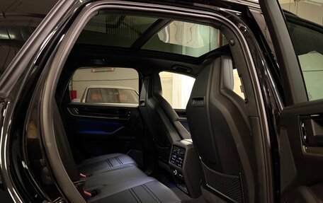 Porsche Cayenne III, 2025 год, 18 725 000 рублей, 26 фотография